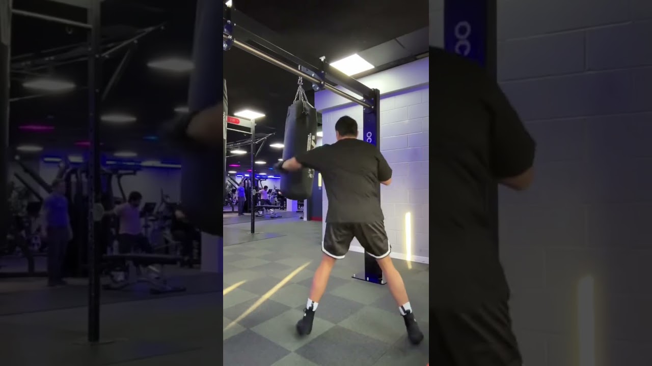 Salt Papi tries Soviet style boxing 😤🥊 #saltpapi #boxing