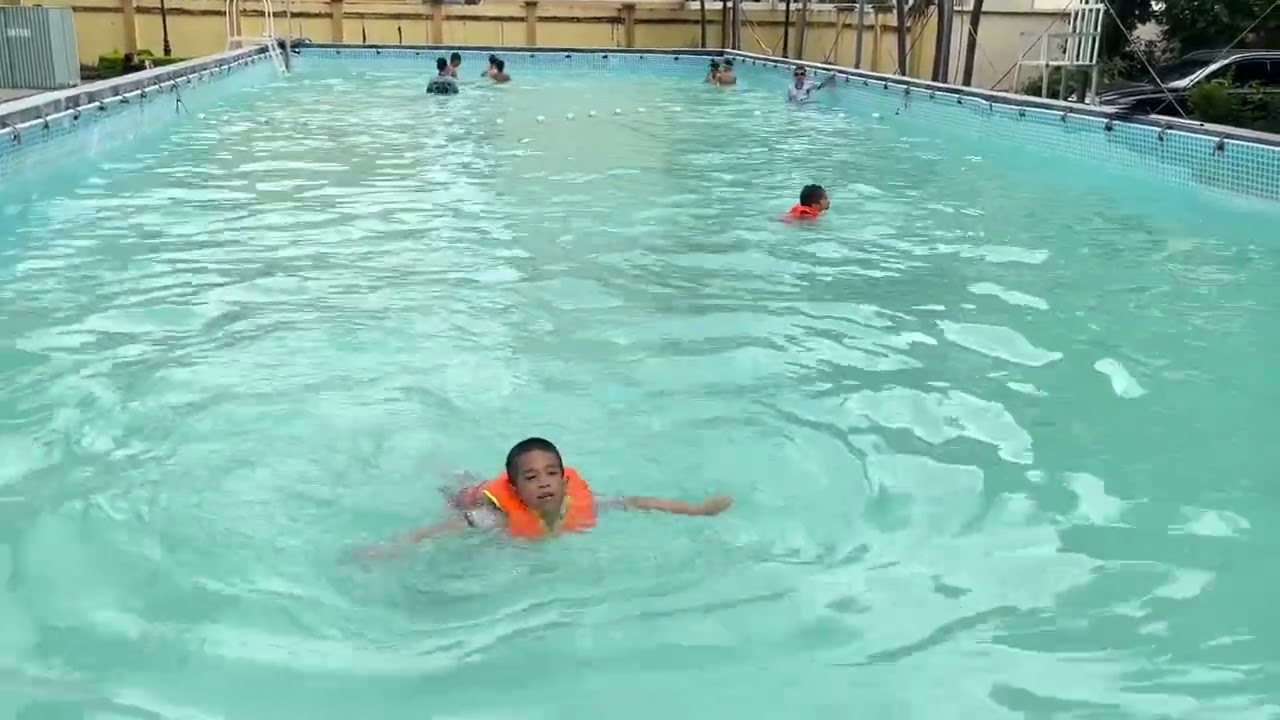 Chi Nam đi bơi bể bơi cung văn hoá 28/6/2025