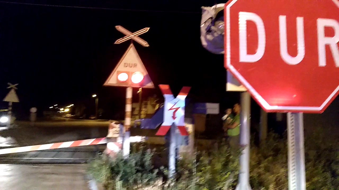 Hemzemin Geçit Akkent (Kütahya) // Turkish Railroad Crossing 🇹🇷