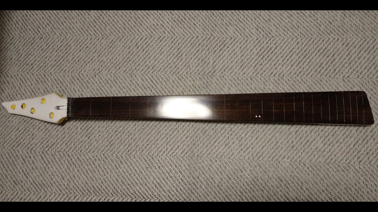 【5弦ベースをフレットレスに改造してみた】
