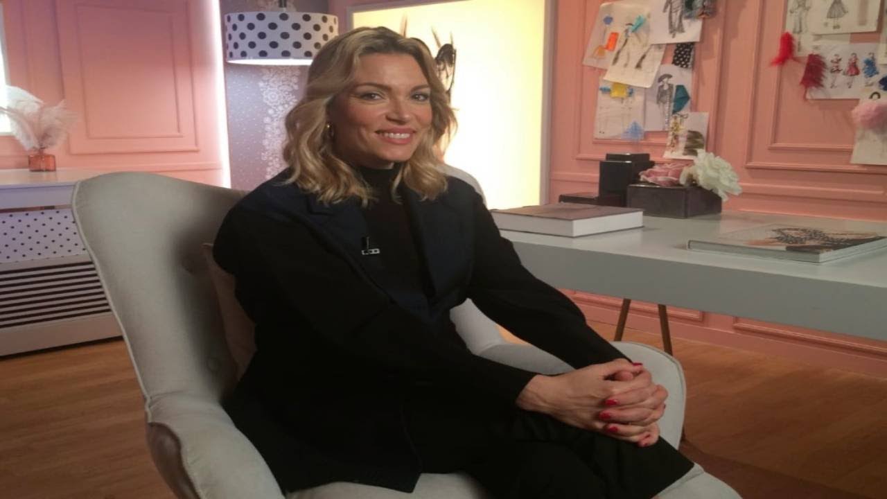 Shopping Star - 14.2.2022  «Κοσμοπολίτισσα με παλτό στο Παρίσι»