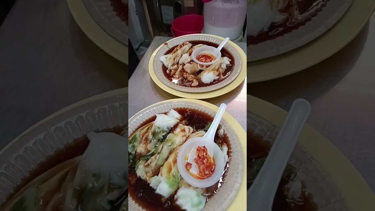 I found a new Hong Kong style Chee Cheong Fun. You have to try the chili too.