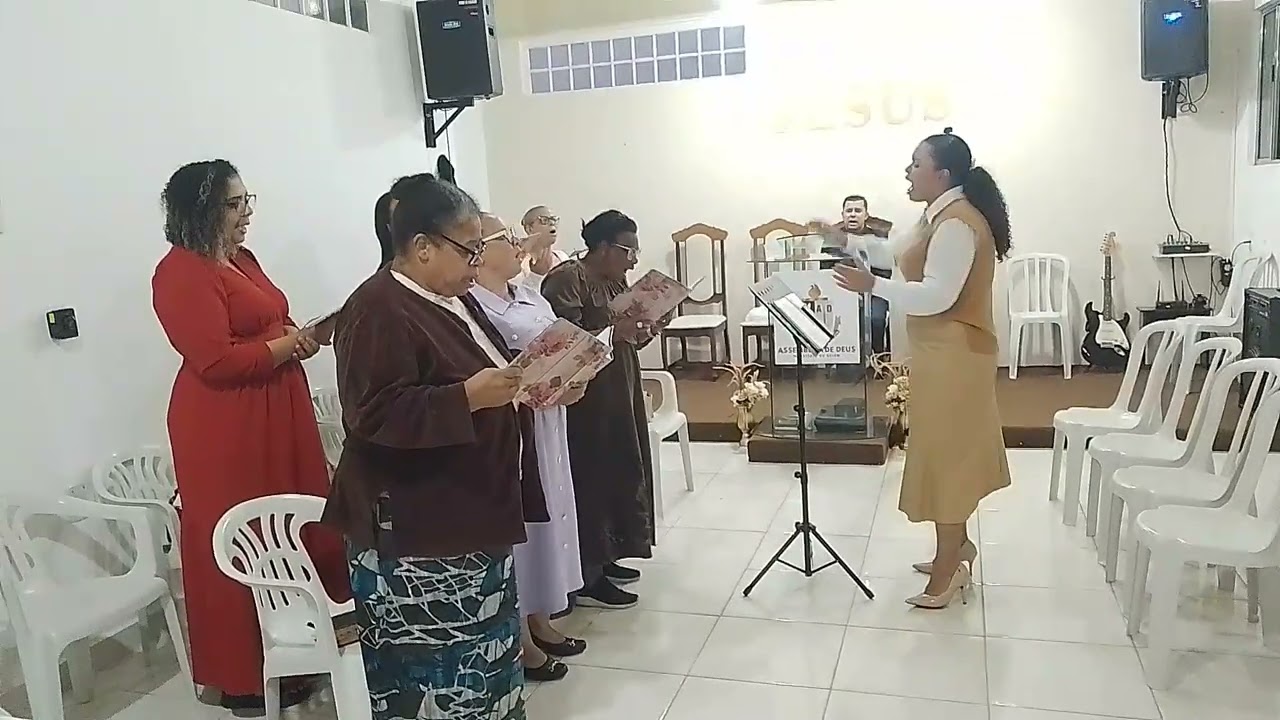 As irmãs louvando a Deus 