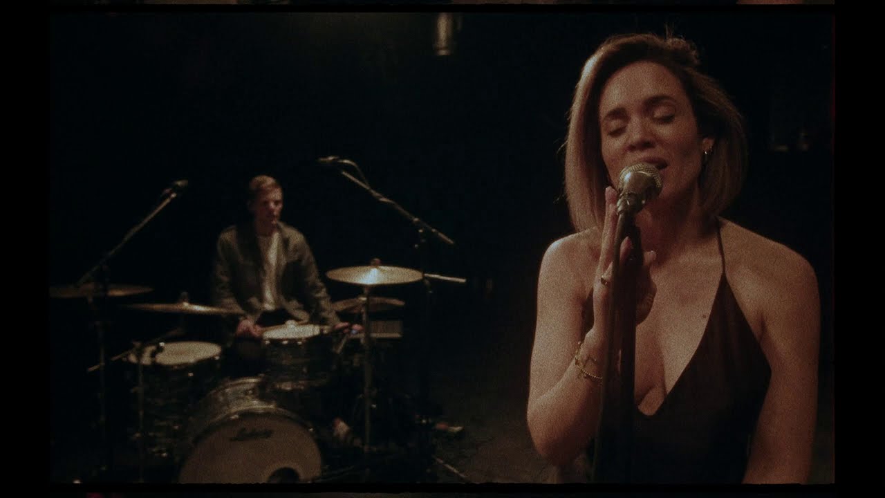 NIENKE PLAS LIVE - Lucky Number 7