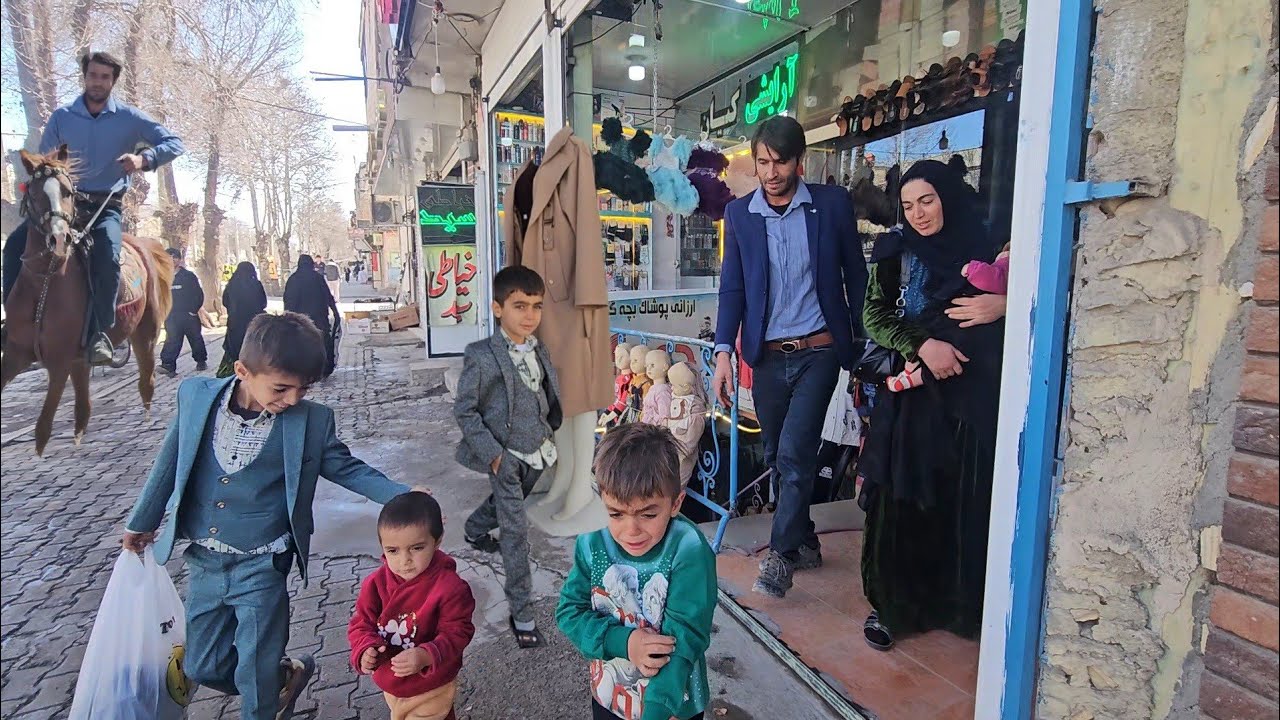 Rural Life 👬🏻👨‍👩‍👧‍👦 Buying Winter Clothes for Five Rural Children on the Par Channel