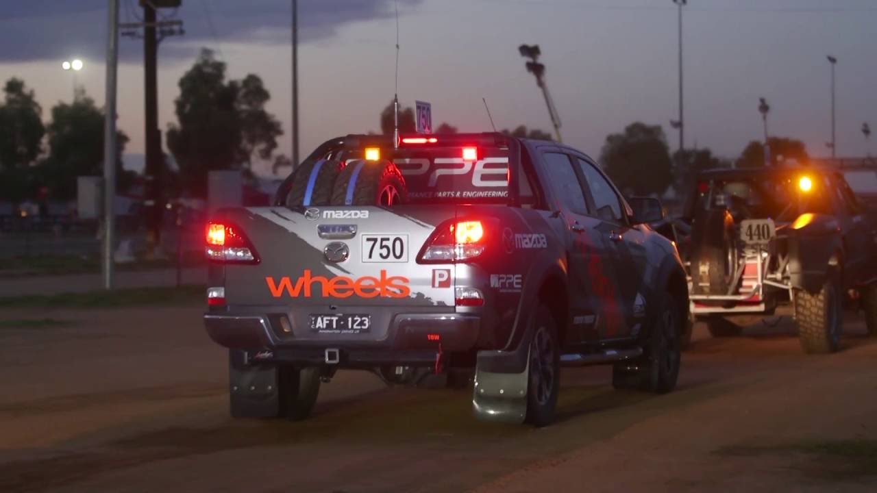 Mazda BT-50 Ute: The 2016 Finke Desert Race