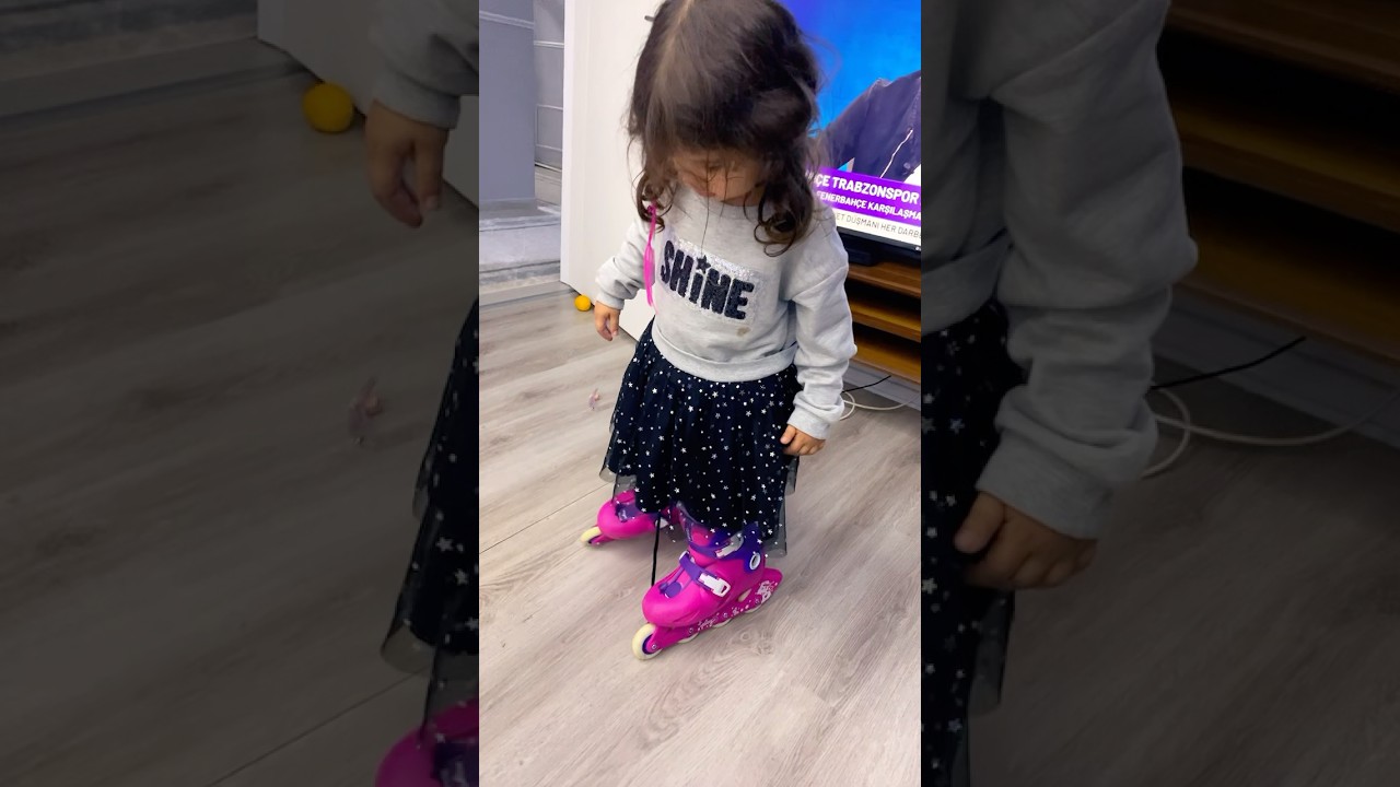 Derin pembe paten kayıyor #eğlencelivideolar #funnyvideo #shortsvideo