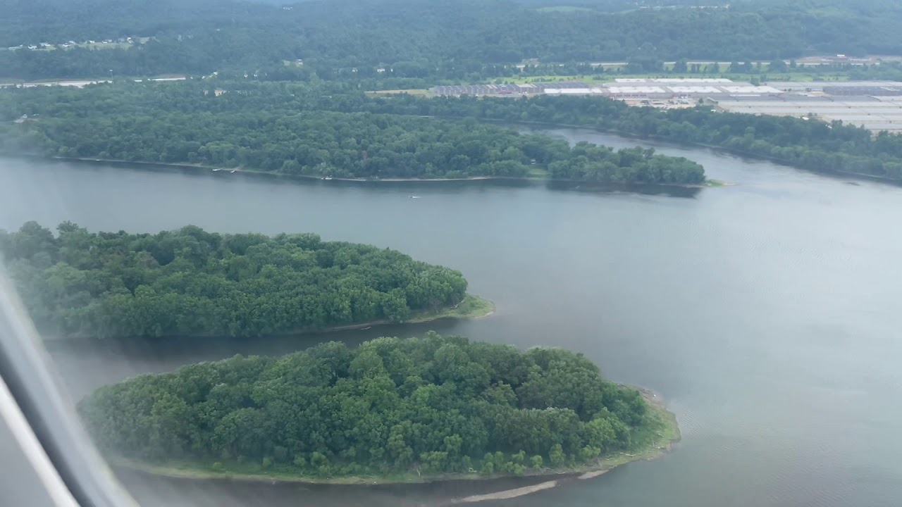 Landing at Harrisburg international airport(MDT)