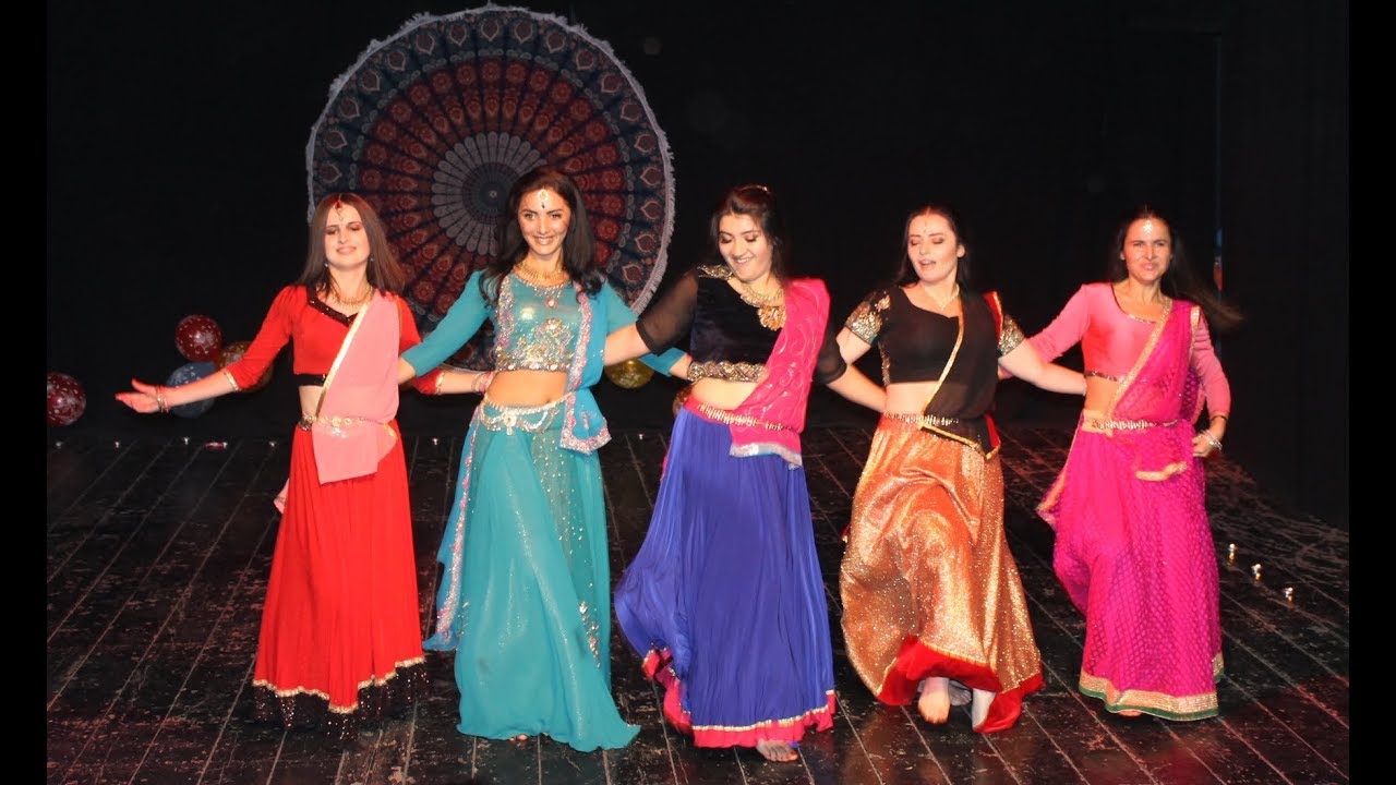 Tumne Agar Pyar Se Dekha / Group Lakshmi / Concert By ICC Lakshmi