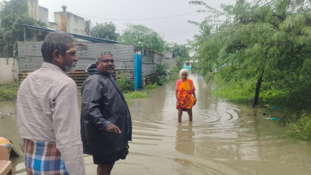 தண்ணீரில் மிதக்கும் மாபுஸ்கான் பேட்டை 