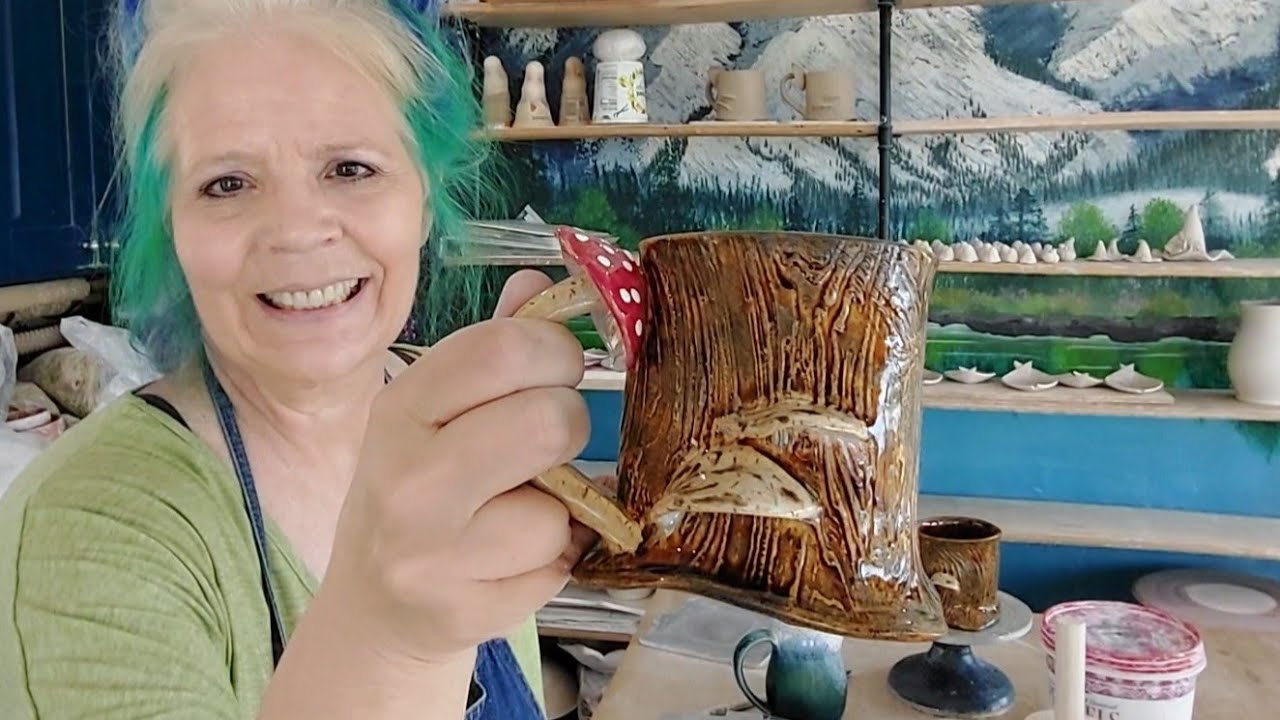 I'm back, baby, with Tree Trunk Mushroom Mugs!