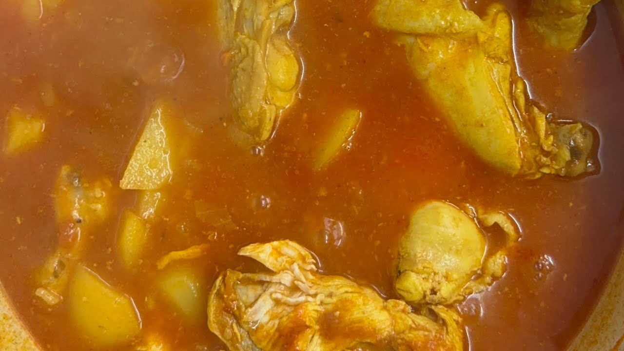 طريقه عمل مرقه البطاطا بالدجاج سهله و لذيذه 