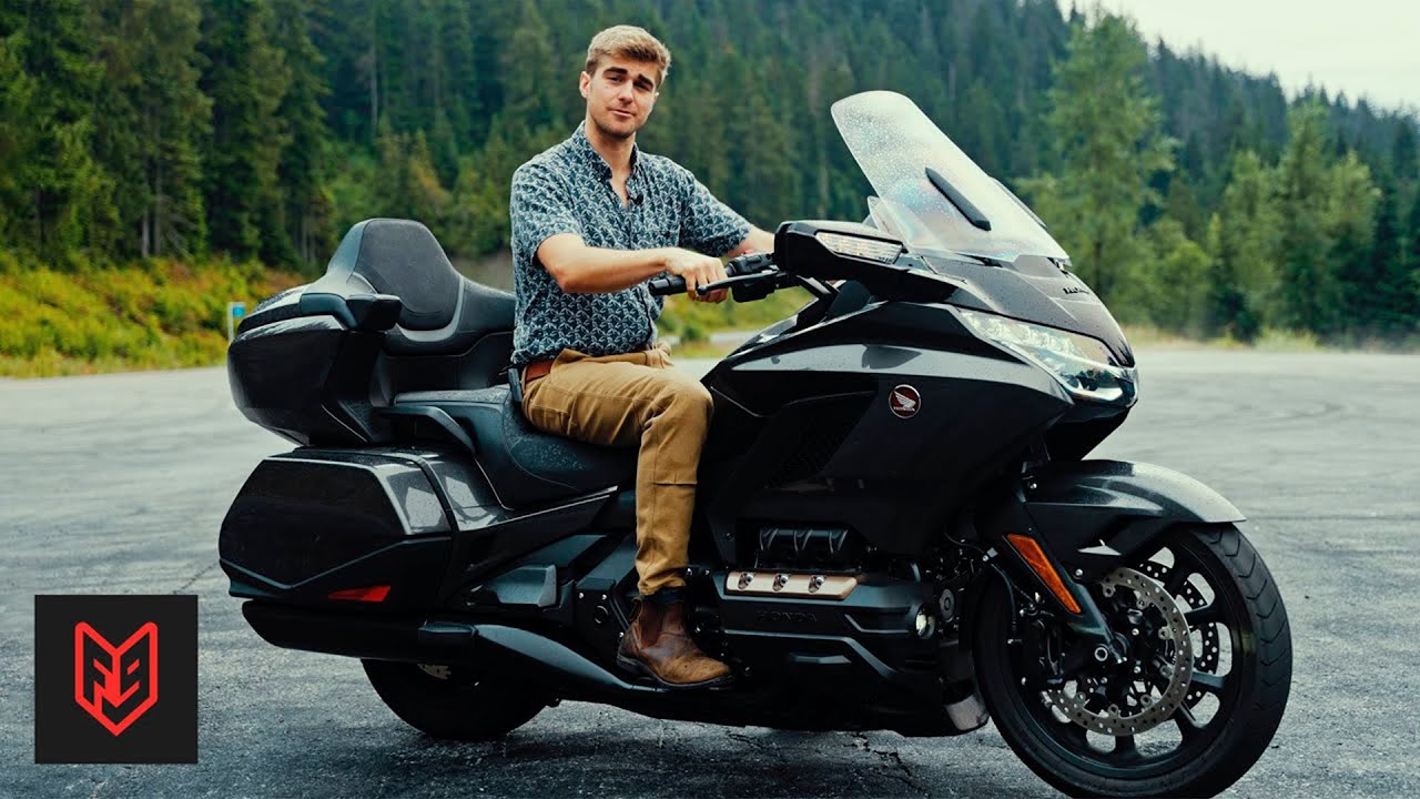 ¿Las MOTOS AUTOMÁTICAS son el FUTURO? 🔥 Reseña retrospectiva de la Honda Gold Wing 🏍️