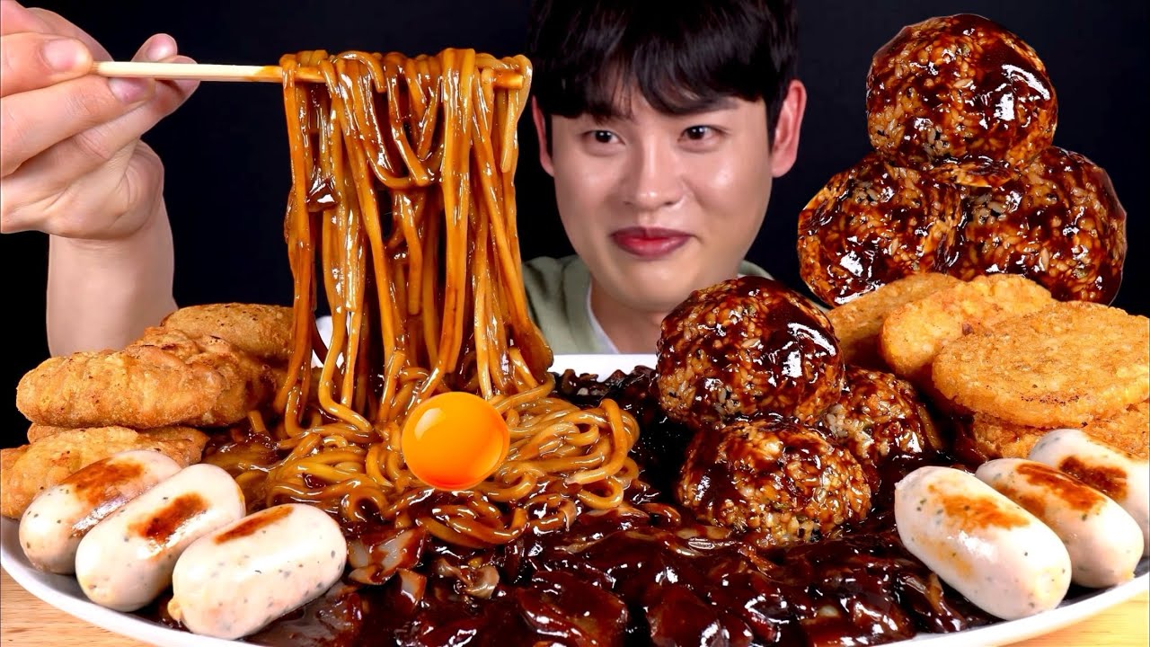 ASMR 짜장면&짜장주먹밥 백소세지 튀긴만두 해쉬브라운 먹방~!! Black Bean Noodles With White Sausage Hash Brown MuKBang~!!