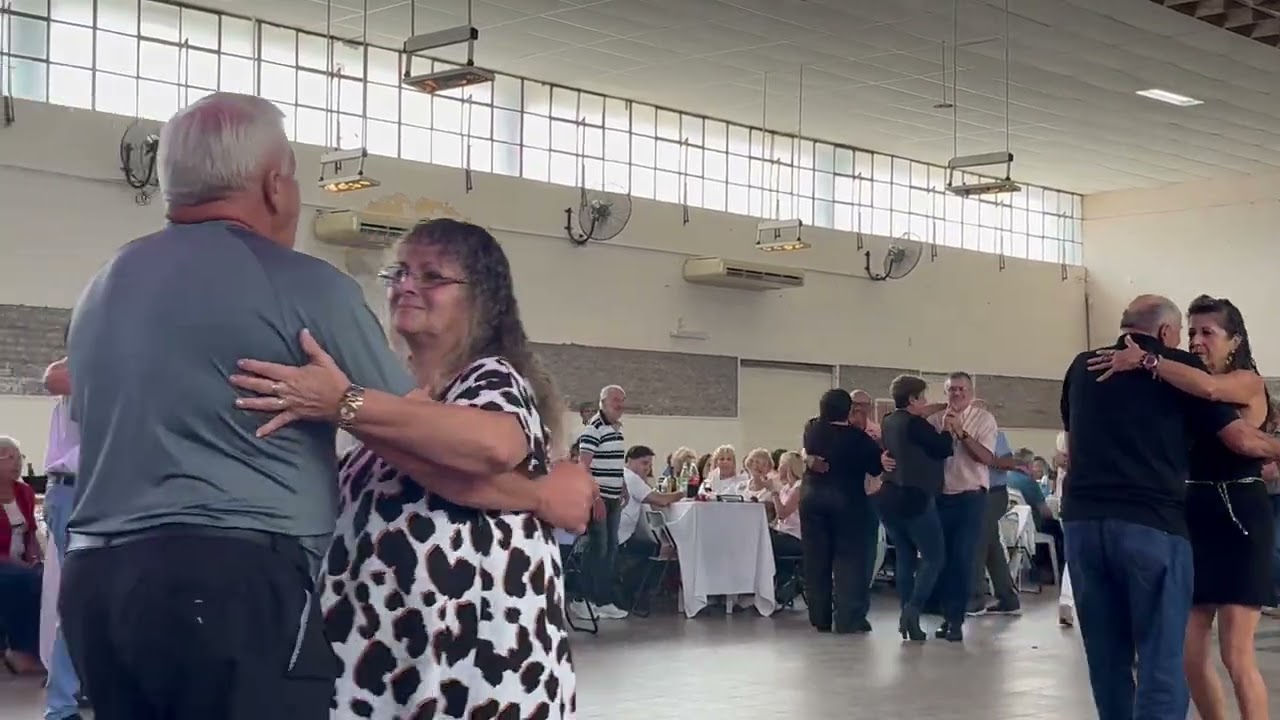 ESPECTACULAR almuerzo y baile en PORTEÑA!! Con CAPACIDAD AGOTADA!!!