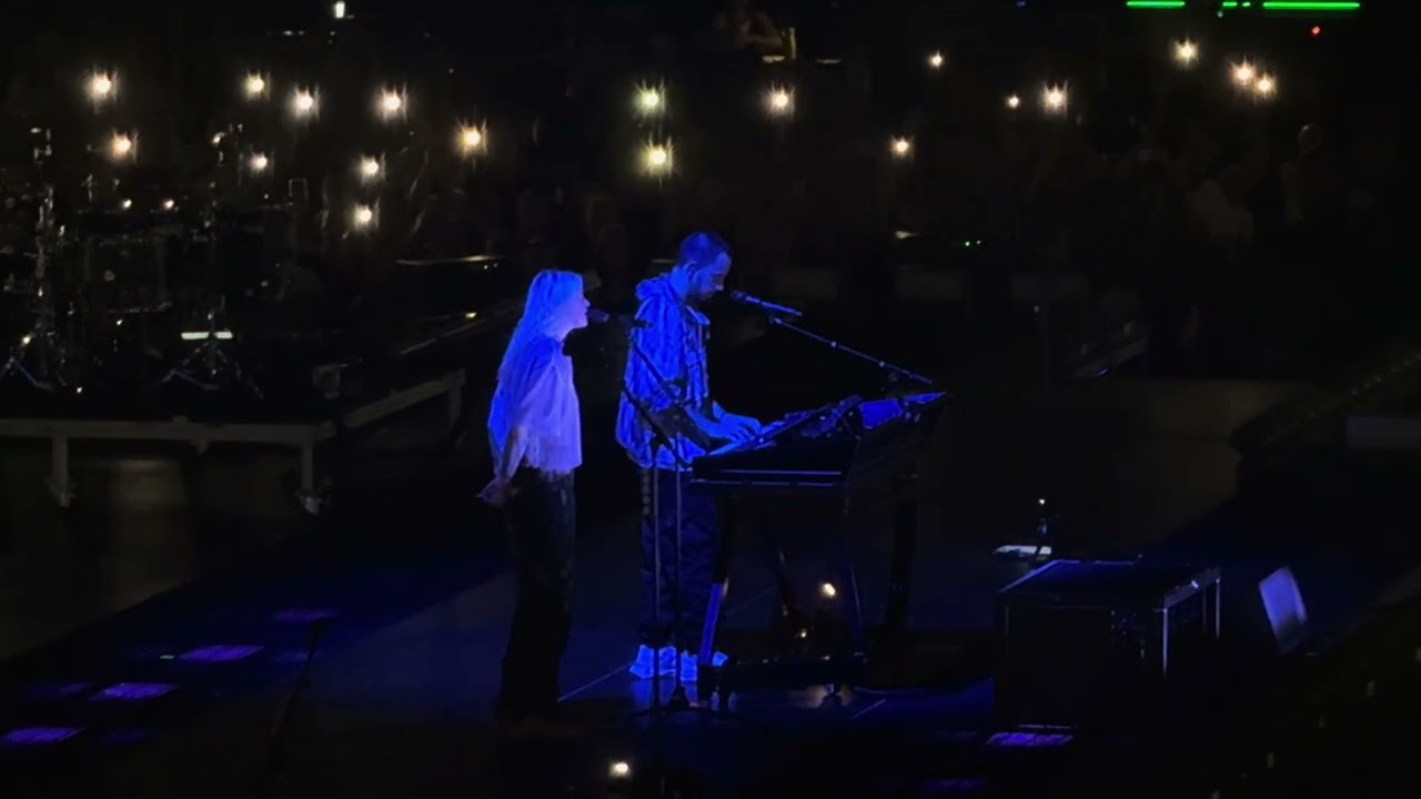 Linkin Park - Lost (Piano Version) w/ Emily Armstrong (Live in Hamburg | 22.09.2024 | 4K)