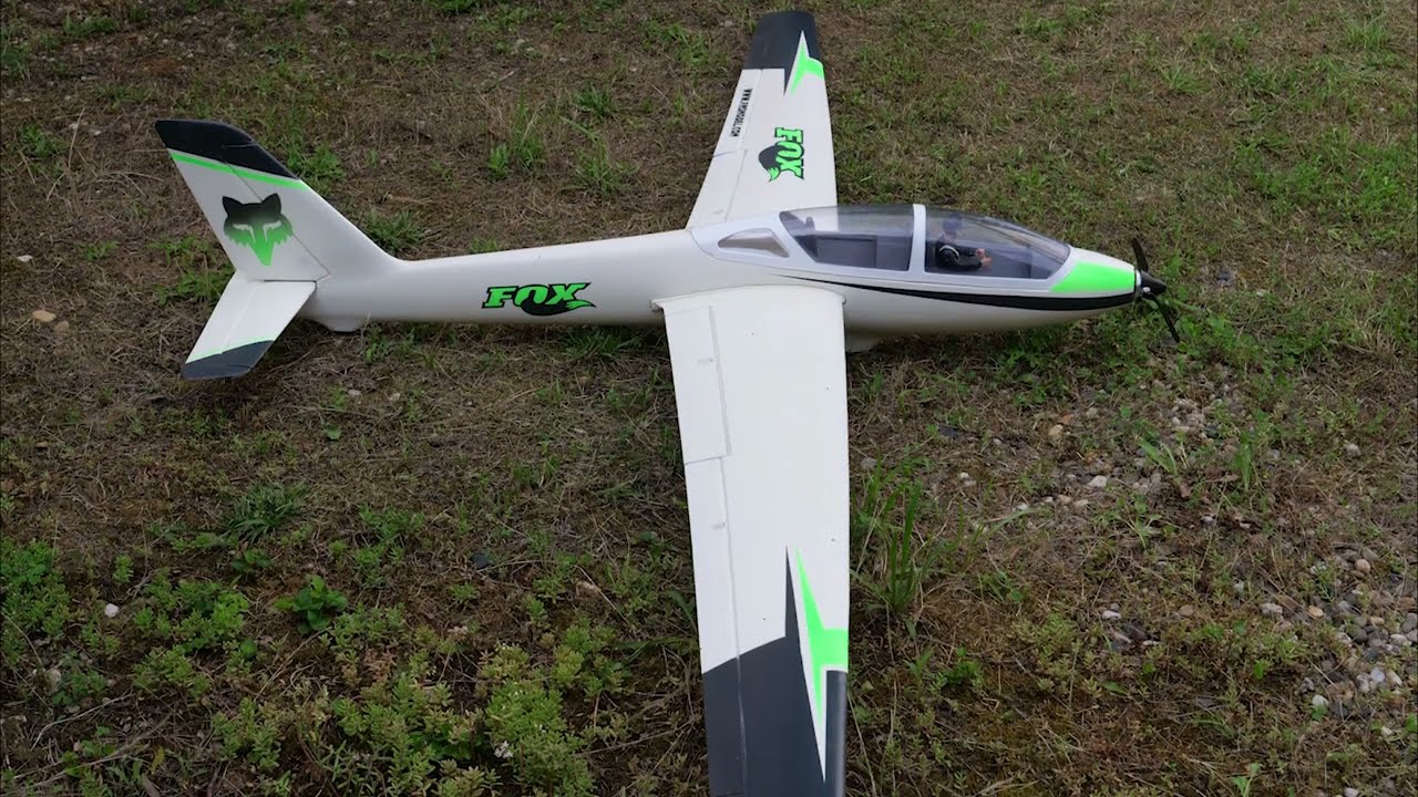 Marouflage/laminage/ Réparation d'un aeromodele en EPO