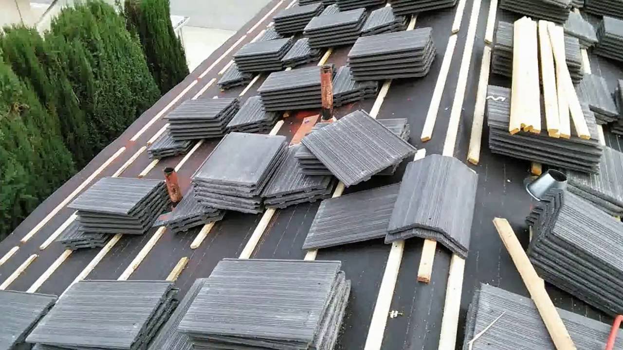 HOW TO VIDEO : Installing FLAT TILE ROOF with wood battens, very insteresting. watch!