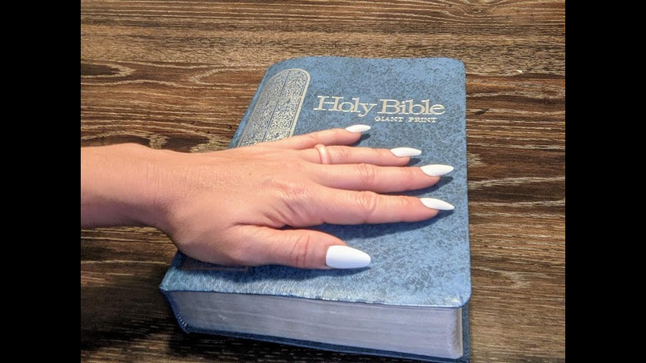 Christian ASMR | Exploring My Grandma's Vintage KJV BIBLE  | TAPPING, SCRATCHING, PAGE TURNING