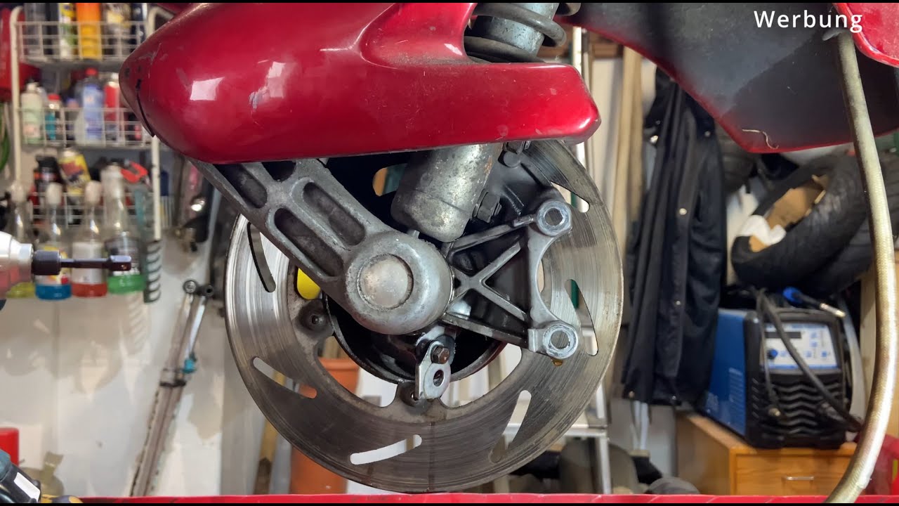 Michi schraubt... Piaggio Sfera RST 50 Teil16 - Vordergabel, Reifen und Bremse wird ausgebaut