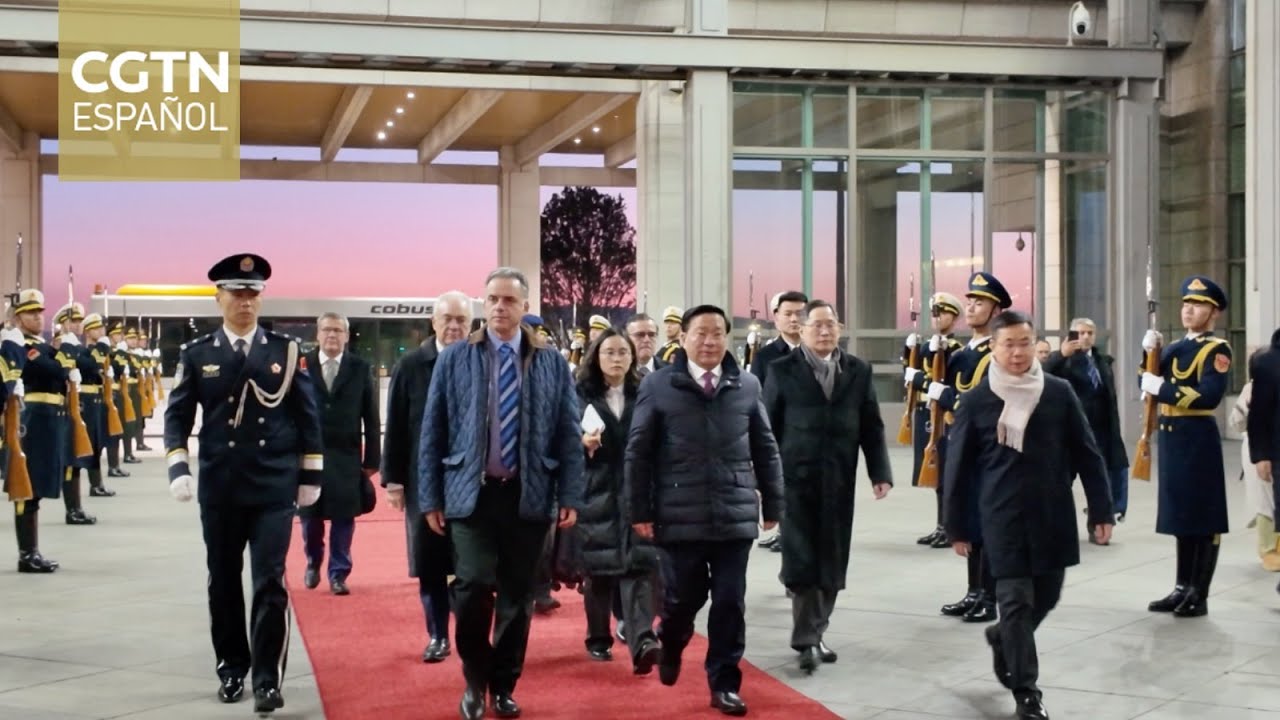 Presidente de Uruguay llega a Beijing para iniciar su visita de Estado a China