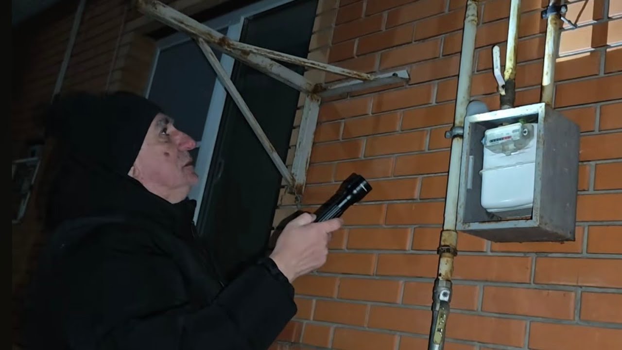 VLOG Замерзаем в доме. Пробуем разморозить трубу 