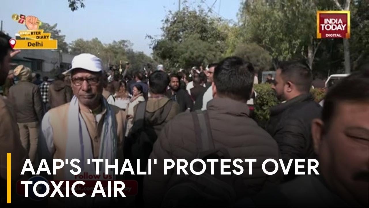 Delhi Pollution Crisis: AAP Leaders Lead 'Thali' Protest Outside Secretariat Against BJP
