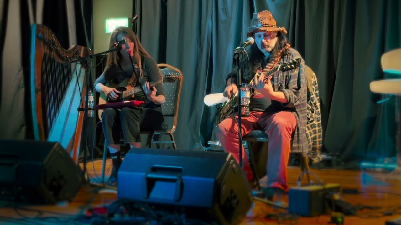 Floriane Blancke & Quentin Cooper sing 'Cocama' live