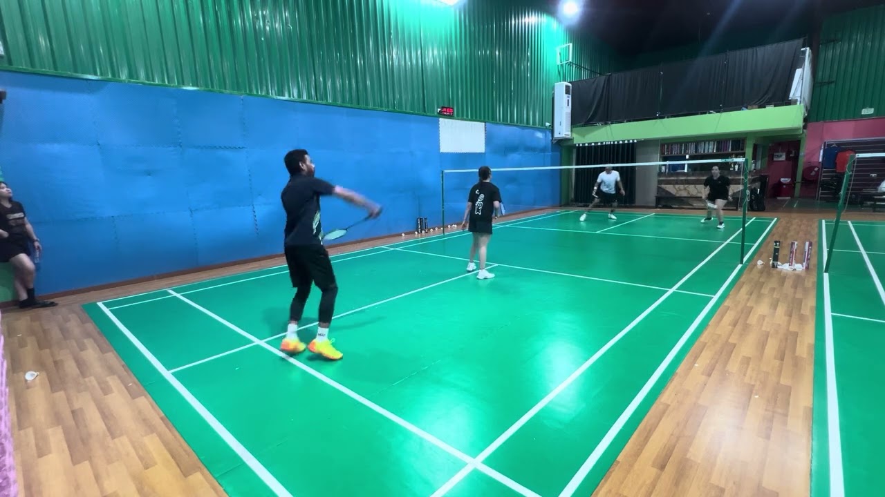 Wena/Waheed vs Jen/Waqar