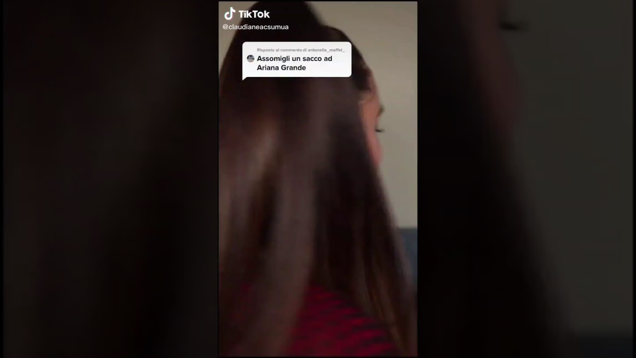 Girls imitate Ariana Grande from TikTok who looks like Ariana Grande