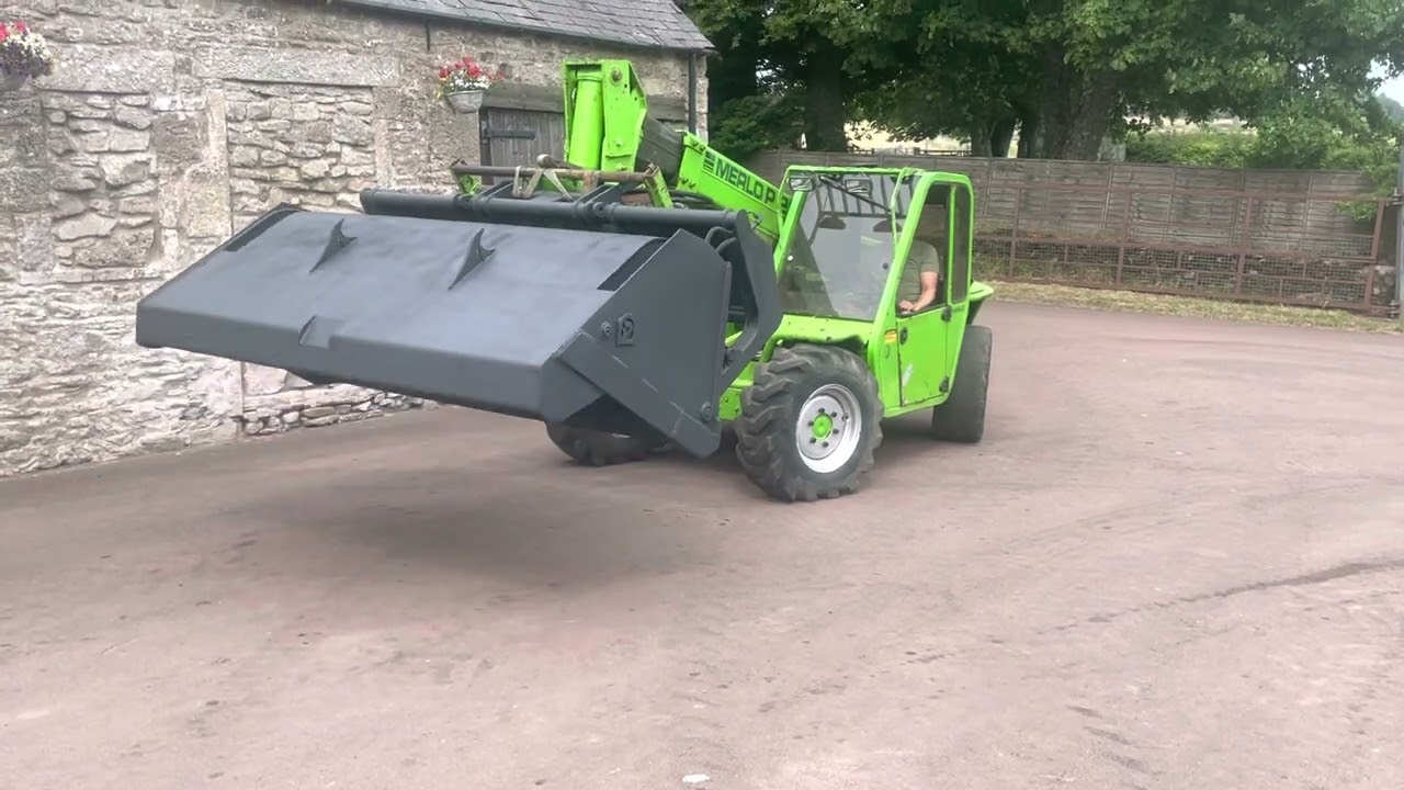 Tip toe bucket