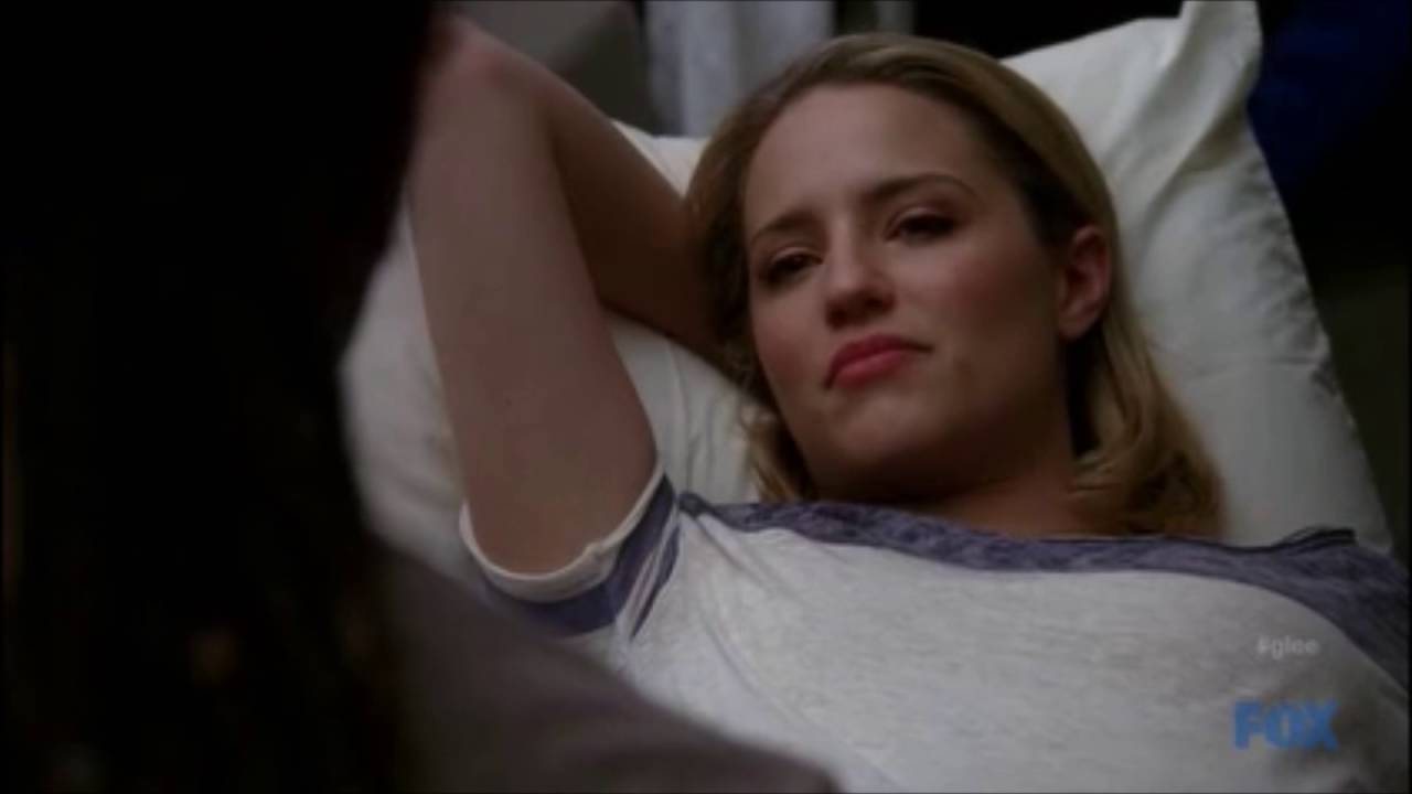 Glee   Joe and Quinn at Quinn's physical therapy 3x17
