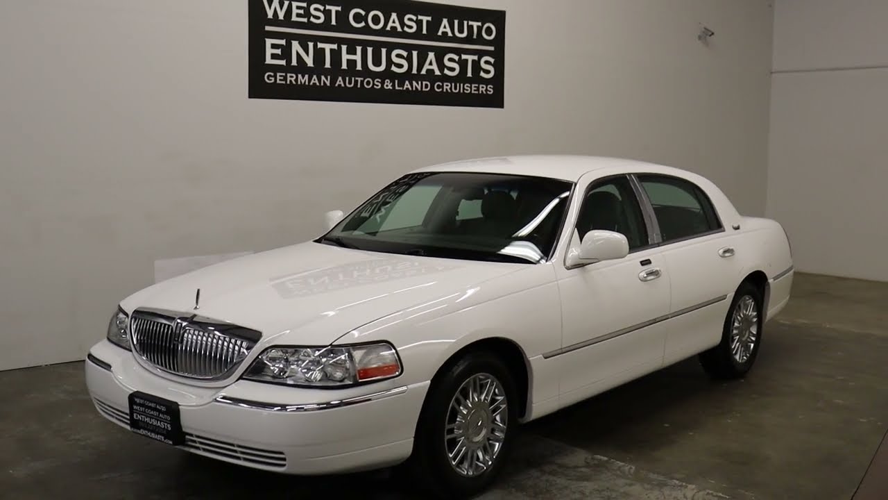 2010 Lincoln Town Car Signature Limited w/Continental Package