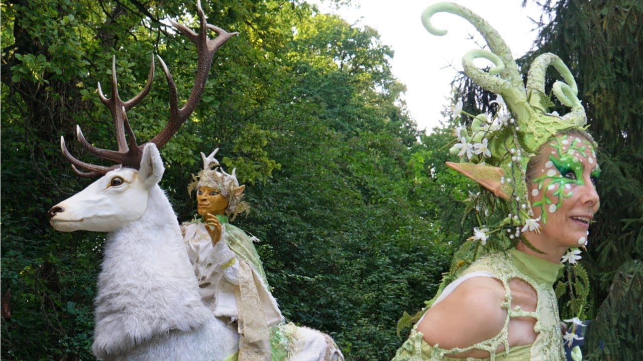 PANTAO Walkact Gro&szlig;figur Hirsch, Stelzenlauf Elfe