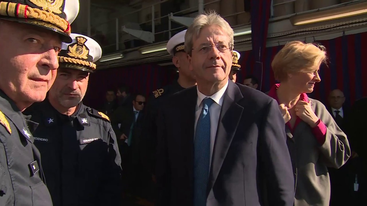 Gentiloni visita la Nave Etna