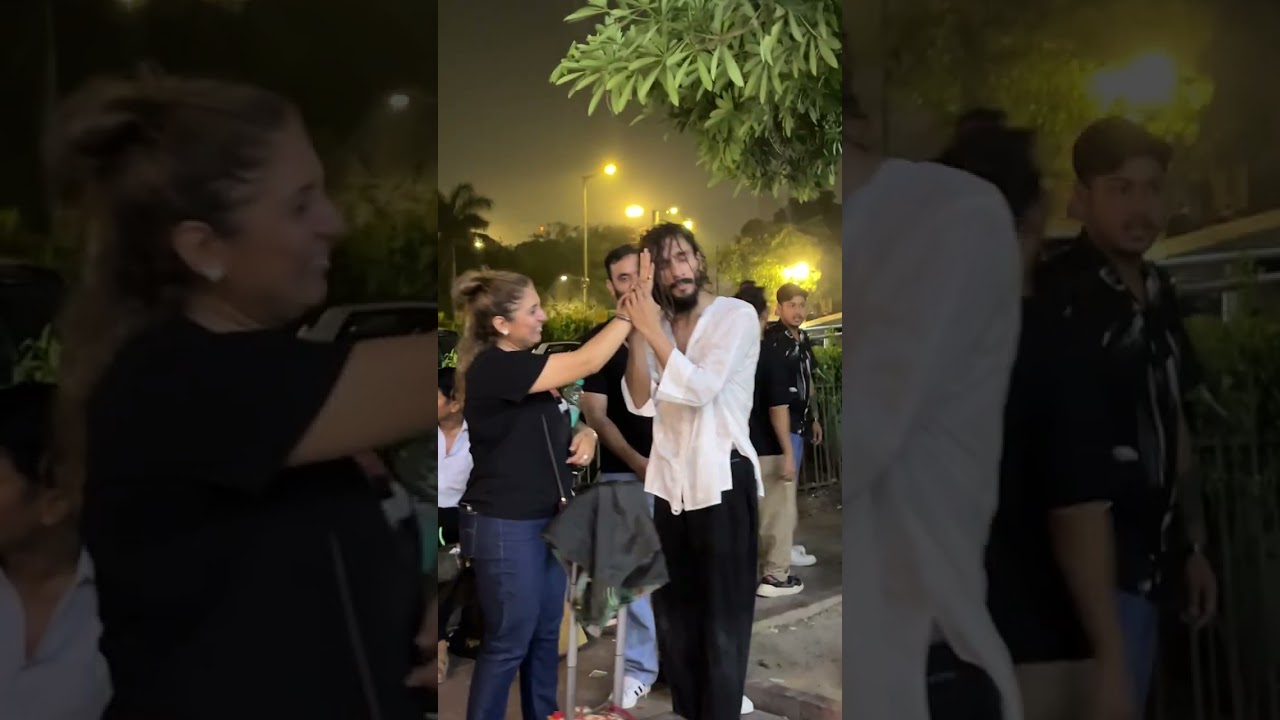 BUSKING IN CP 27september Varun Dagar