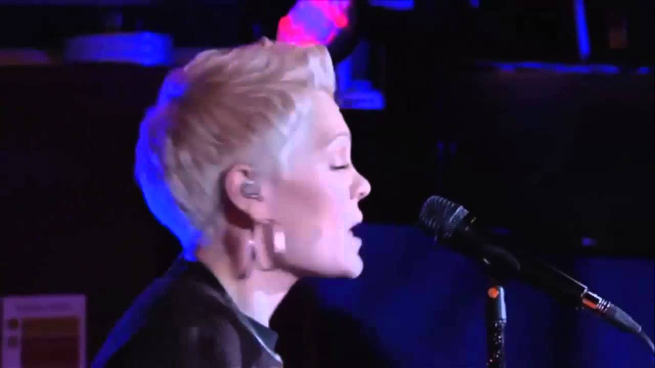 Jessie J - "Excuse My Rude" (Acoustic @ BBC Radio 1 Live Lounge)