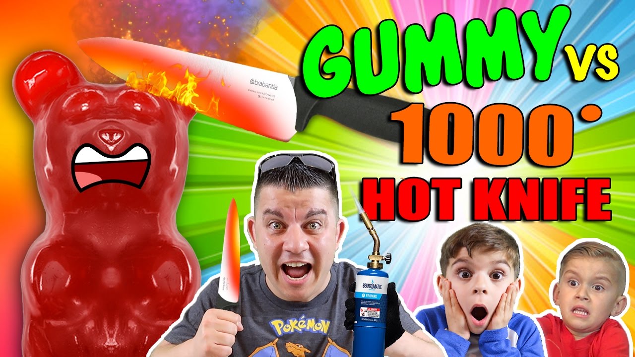 GUMMY vs HOT KNIFE!!! 1000&ordm; Knife meets the world largest gummy bear 🔥🔪