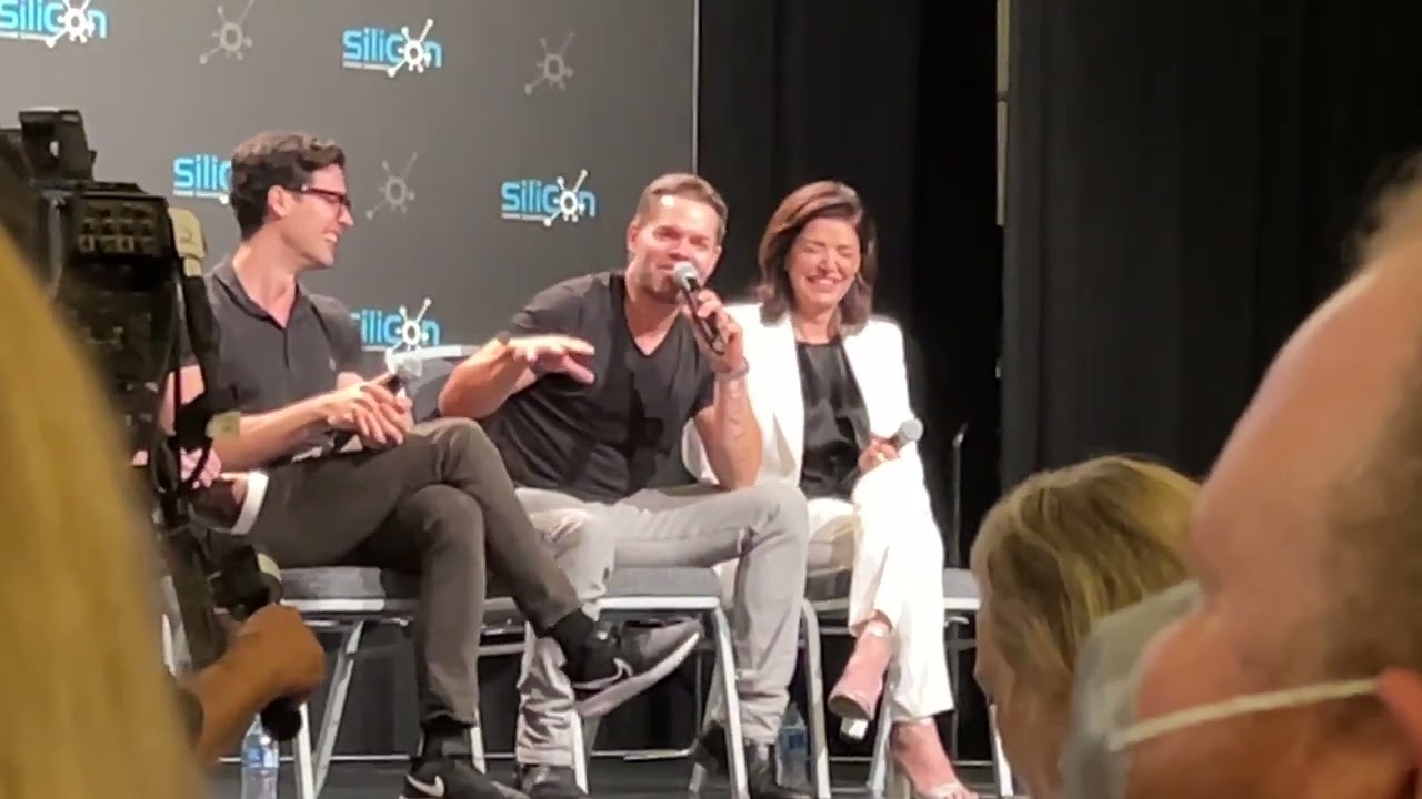 Wes Chatham Ruin Steven Strait Cover Prank (The Expanse Panel @ Silicon) 08/27/2022