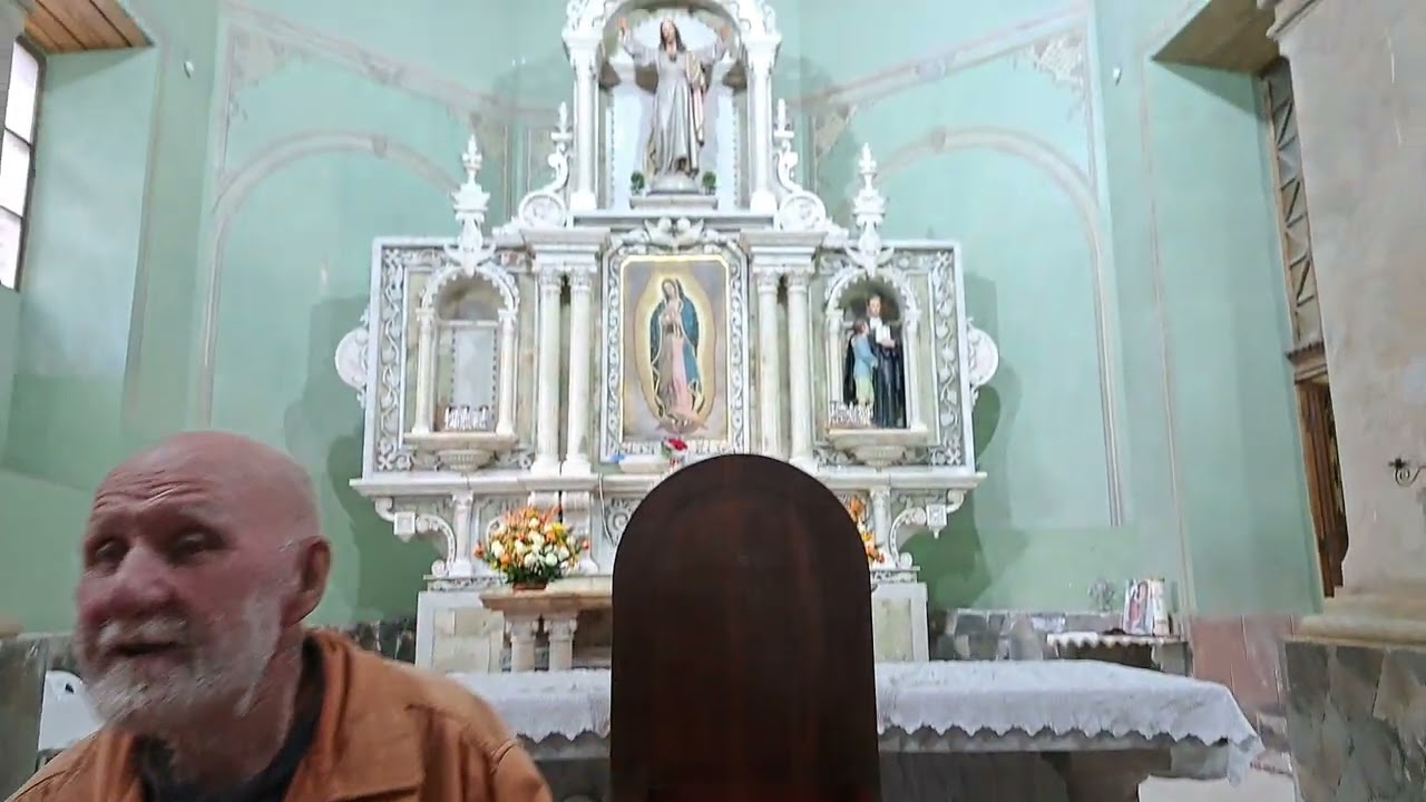 Dentro de la Iglesia en San Blas. El primer Sacerdote mestizo en Quito, daba misas en este lugar.