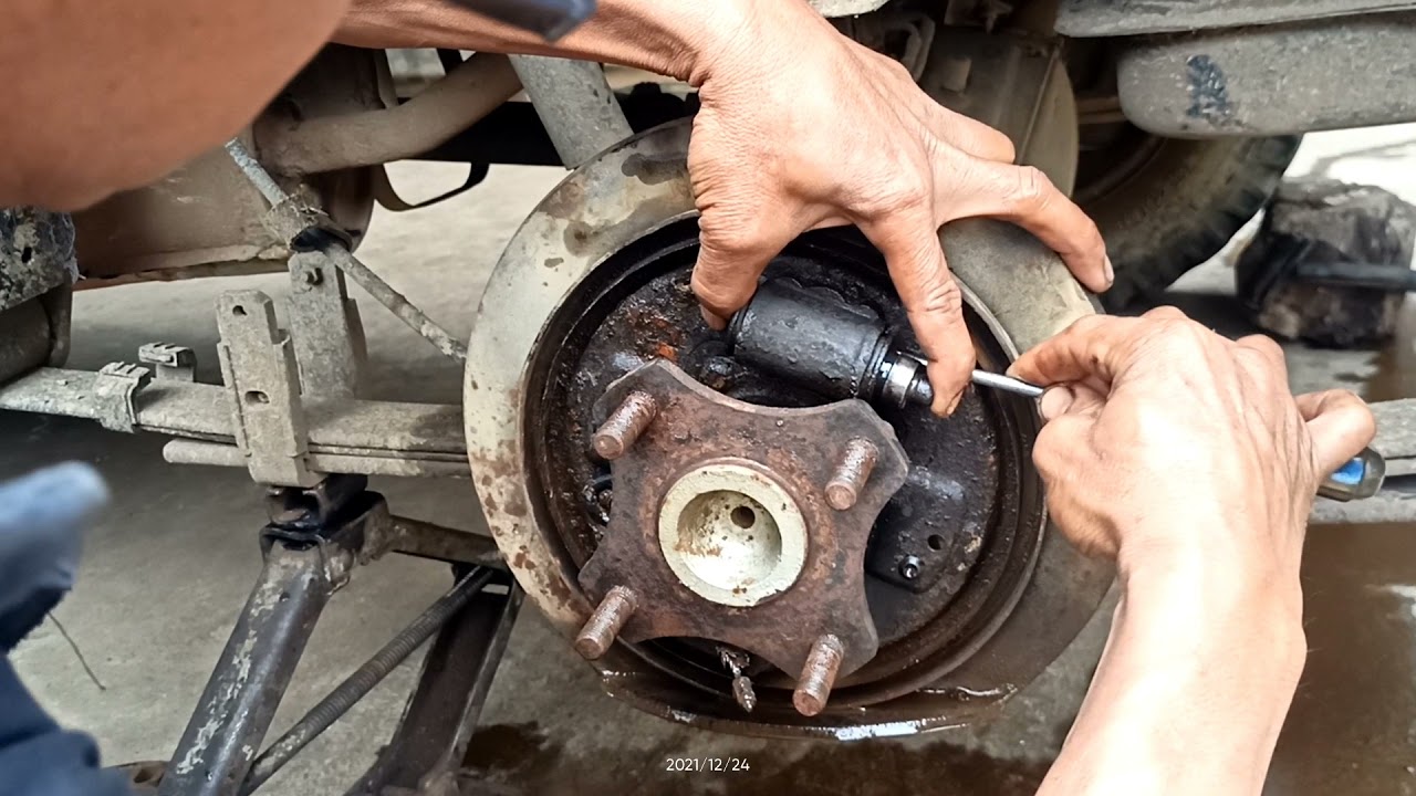 Fixing a leaking Brake 4x4 Multicab