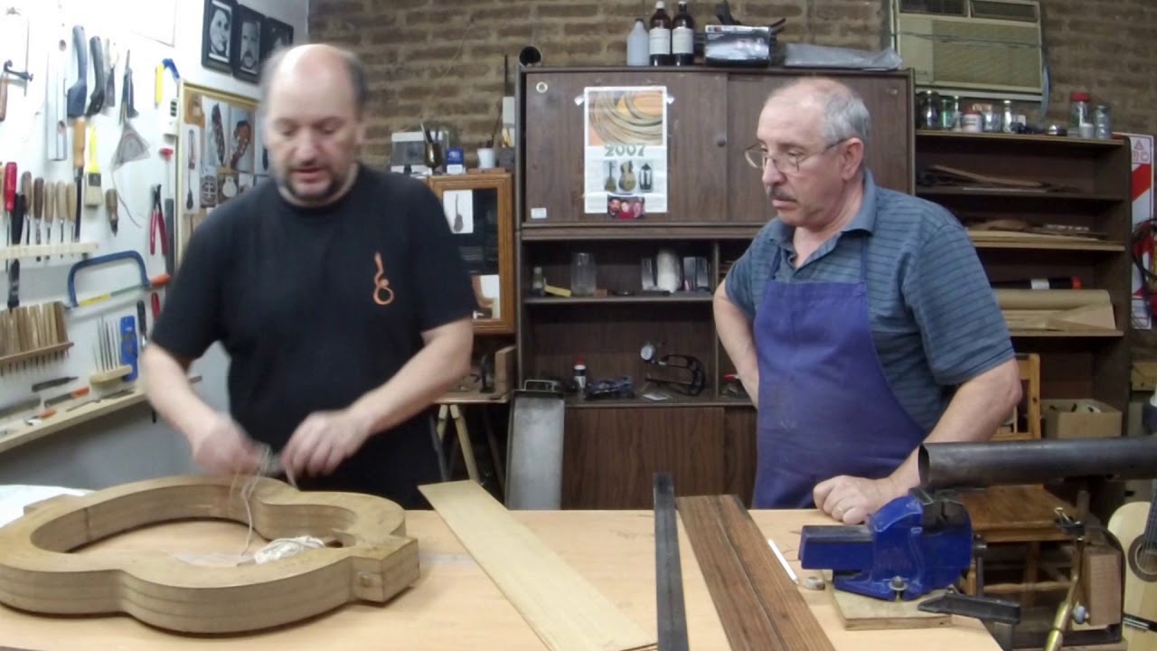 Preparado de Aros para la construcción de una guitarra española
