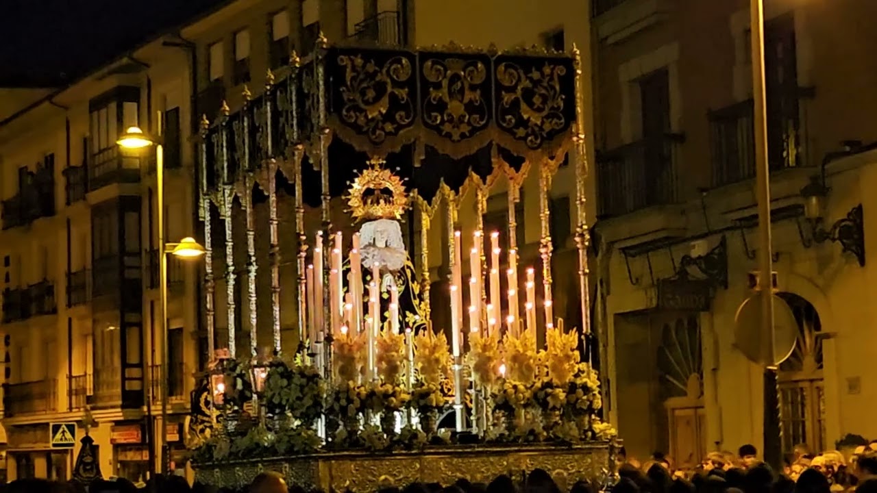 Saeta a la Virgen de la Soledad. Semana Santa Astorga 2023.