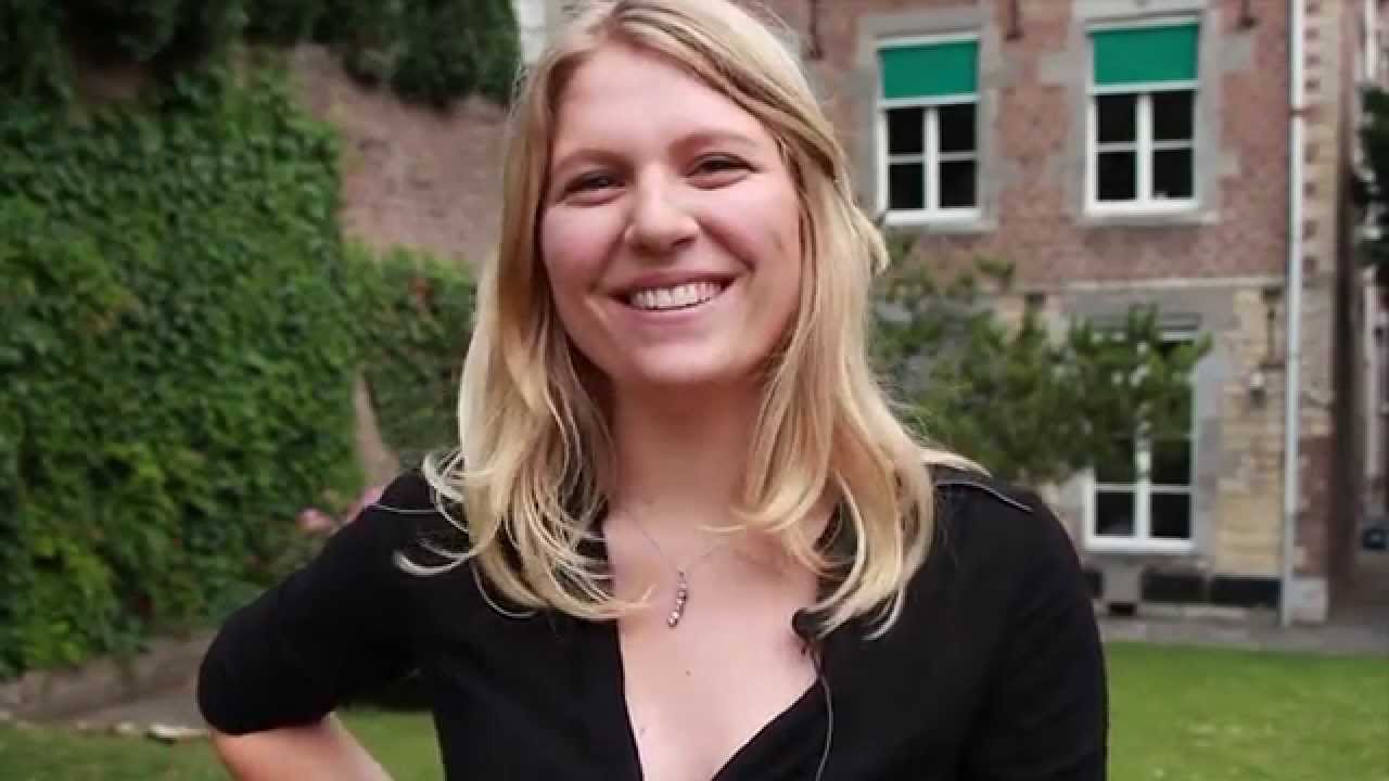 Why do French students study at Maastricht University?