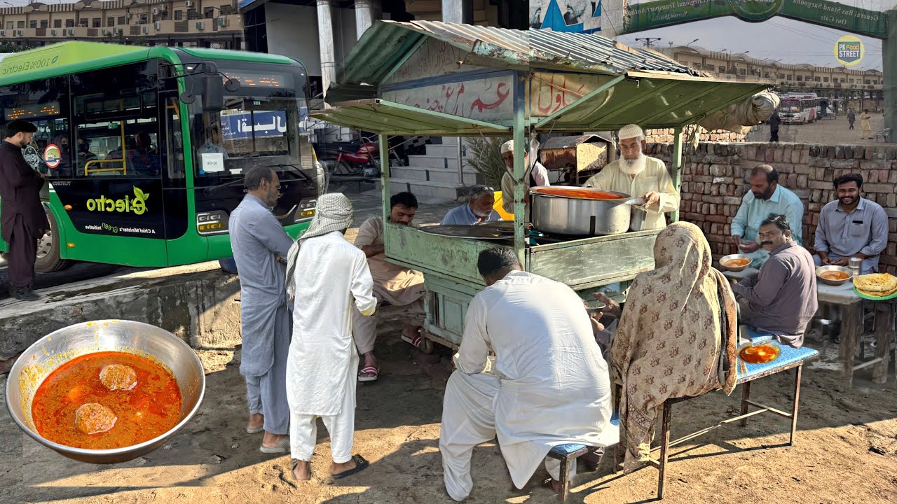 Hidden Lari Adda Breakfast 😍 | Real Desi Nashta at Sargodha Bus Terminal 🇵🇰
