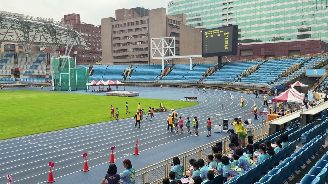 台北市114學年度國小運動會田徑大隊接力決賽北區乙組第(1/1)組文昌、蘭雅、大屯、雨聲、陽明山、湖山20260302蘭雅國小分組第一