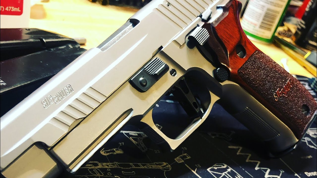 Sig Sauer P226 Elite Stainless Shooting/Tabletop Review
