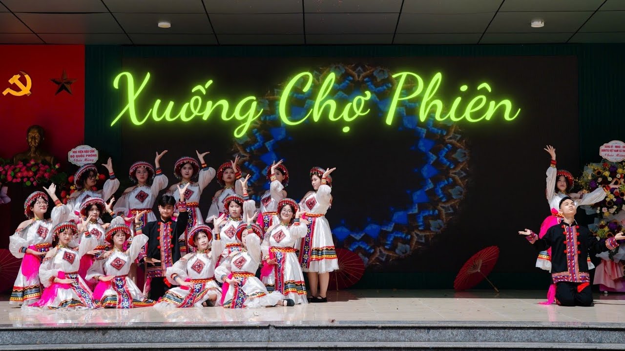 XUỐNG CHỢ PHIÊN CÙNG NHỮNG CHÚ HẠC CON TRONG NGÀY KHAI GIẢNG ĐẦU NĂM