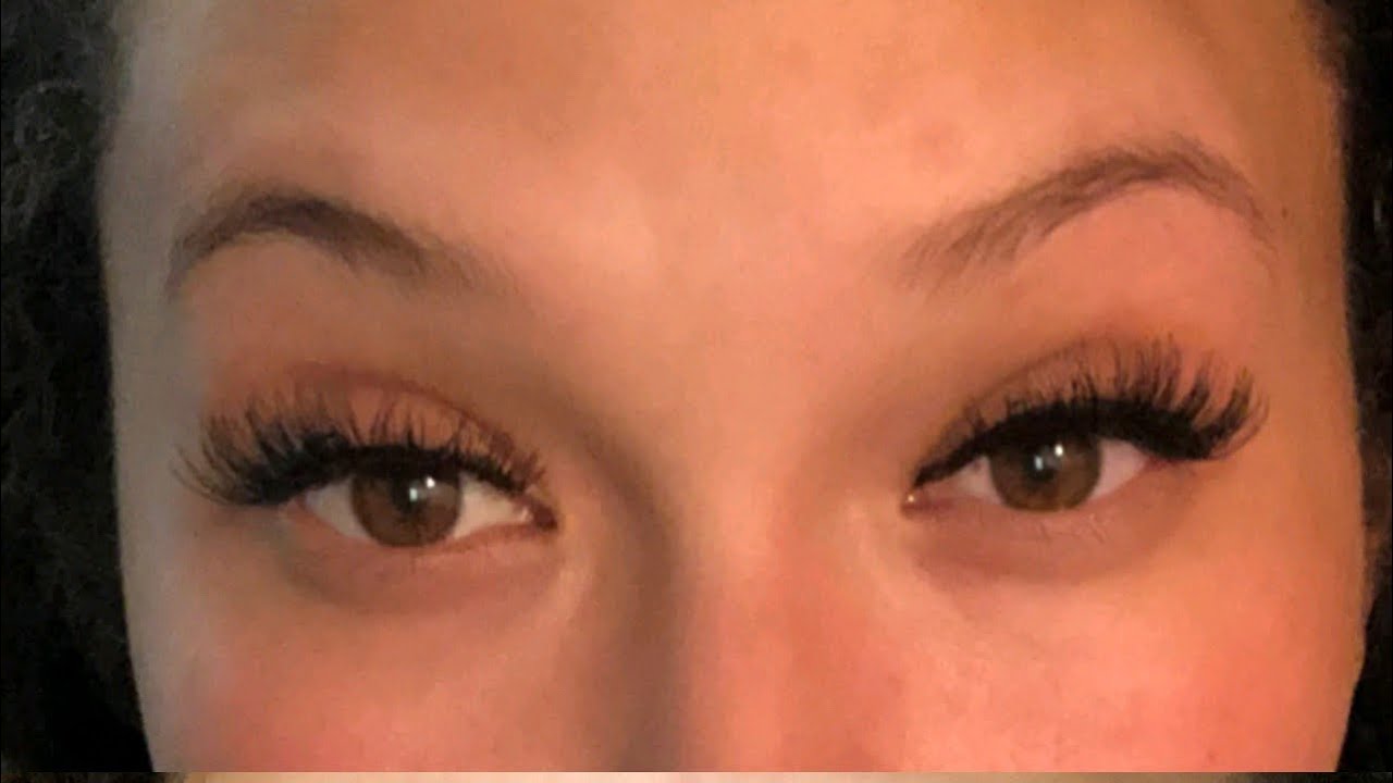 How to make strip lashes stay on up to 5 days