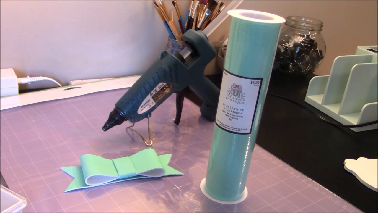 Cricut - cutting faux leather with your explore and making a bow